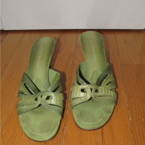 Bandolino Green Leather Heeled Sandals - Picture 2 of 4